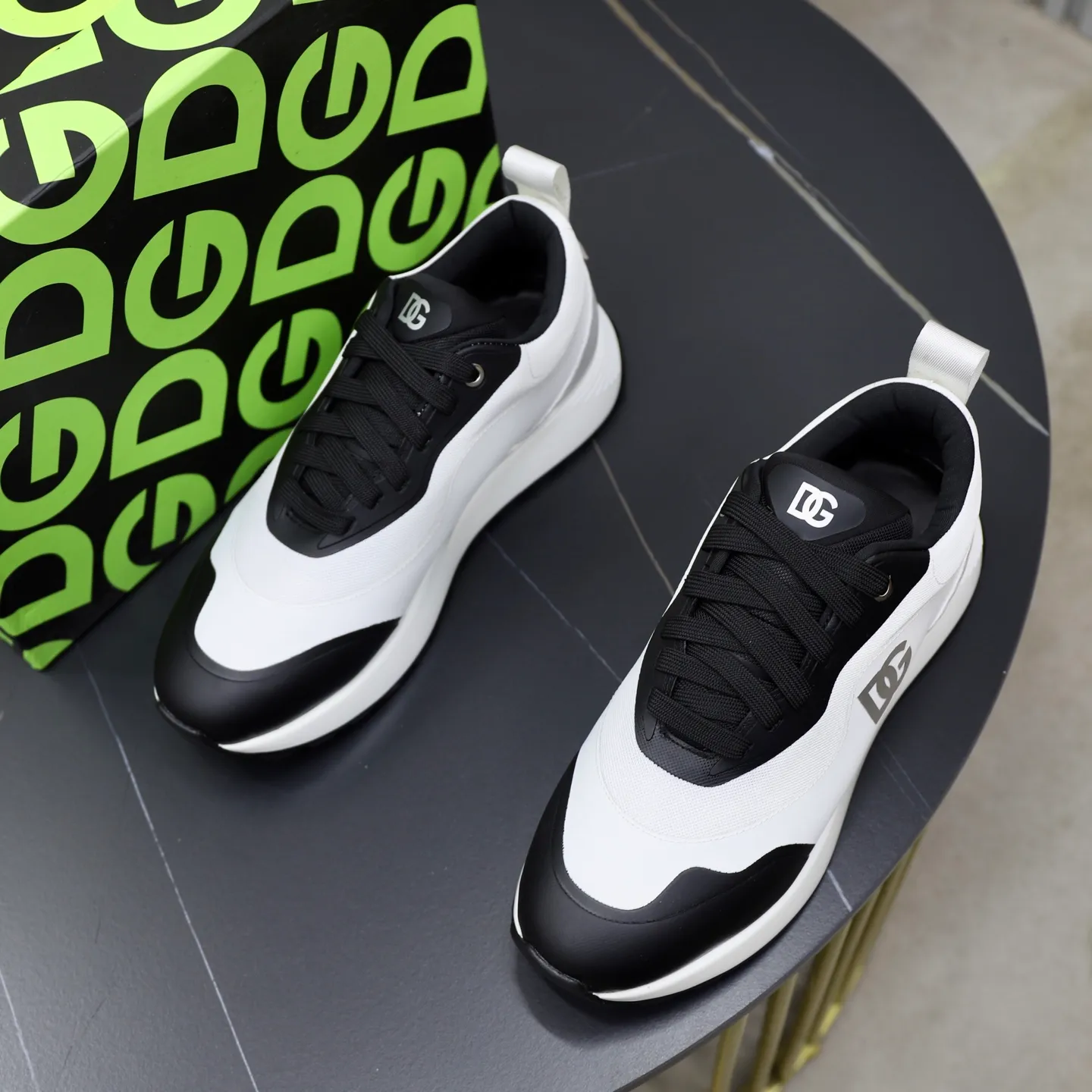 Men's Men's Shoes💰520💰••New arrivals••Dolce&Gabbana••DG✔️High-end men's sports•casual shoes. Original goods from top counters. Original imported multiple material splicing design ➕Original TPR elastic outsole.  Size: 38-44 (45, 46 customized)